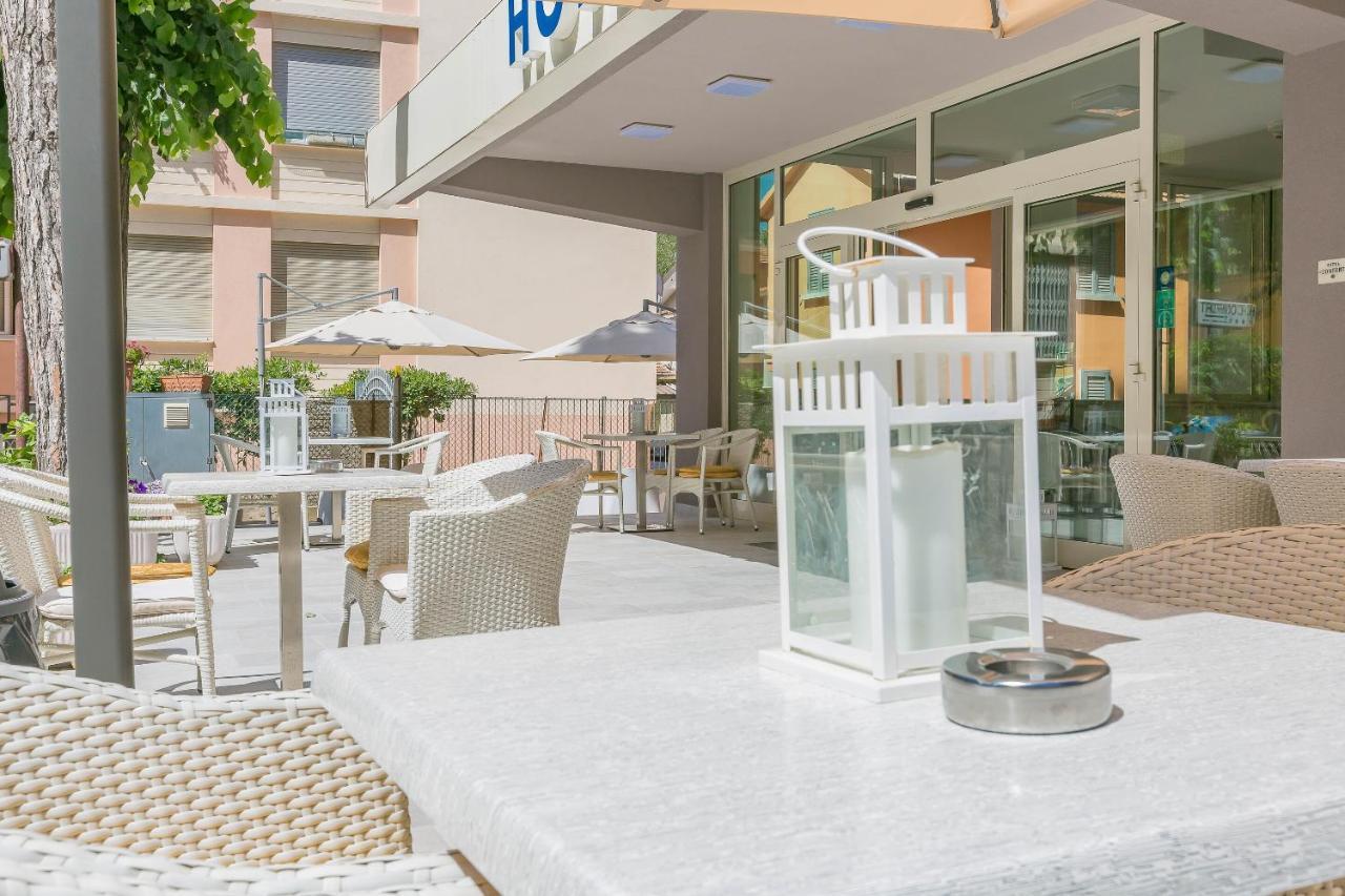 Hotel Confort Rimini Exterior photo