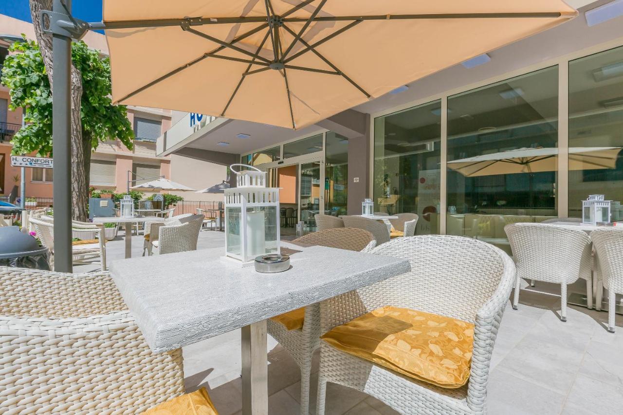 Hotel Confort Rimini Exterior photo